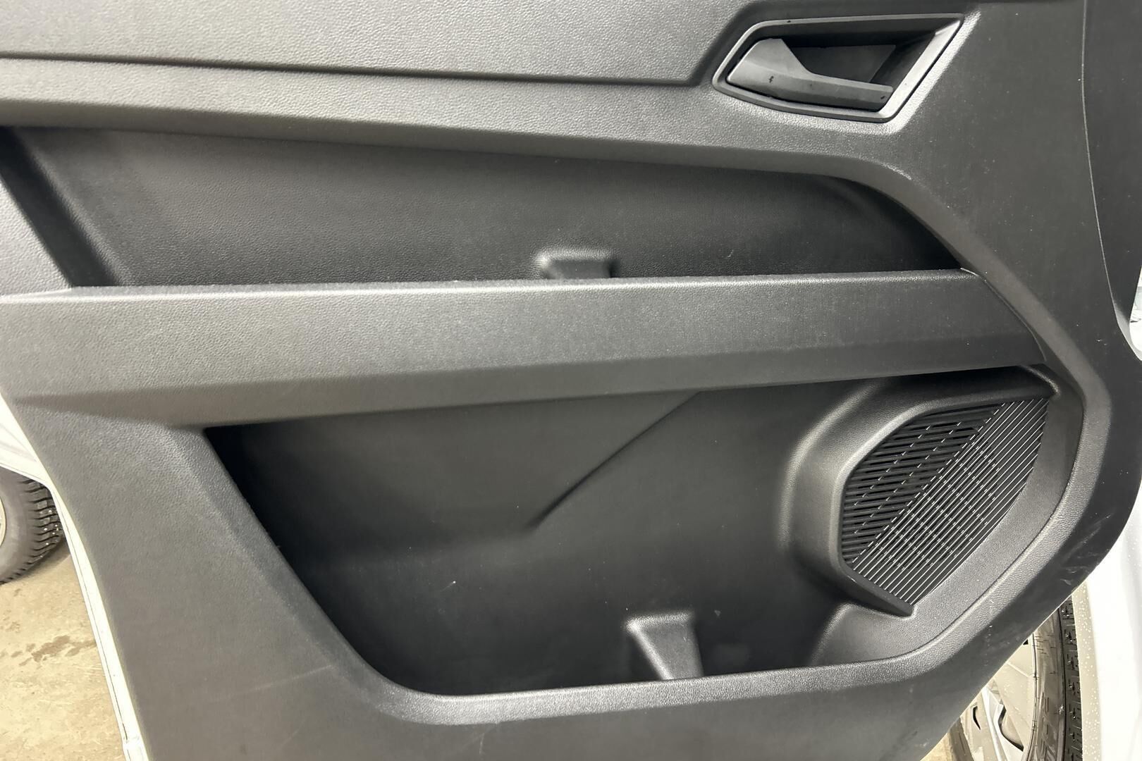 Nissan Interstar iso kuva 12