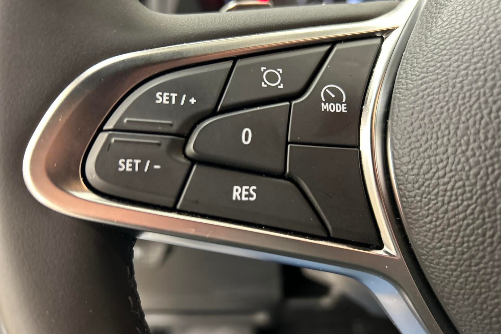 Nissan Interstar iso kuva 13