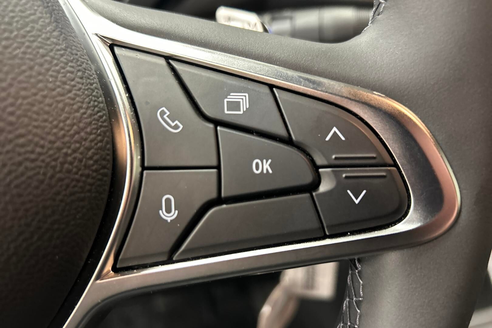 Nissan Interstar iso kuva 14