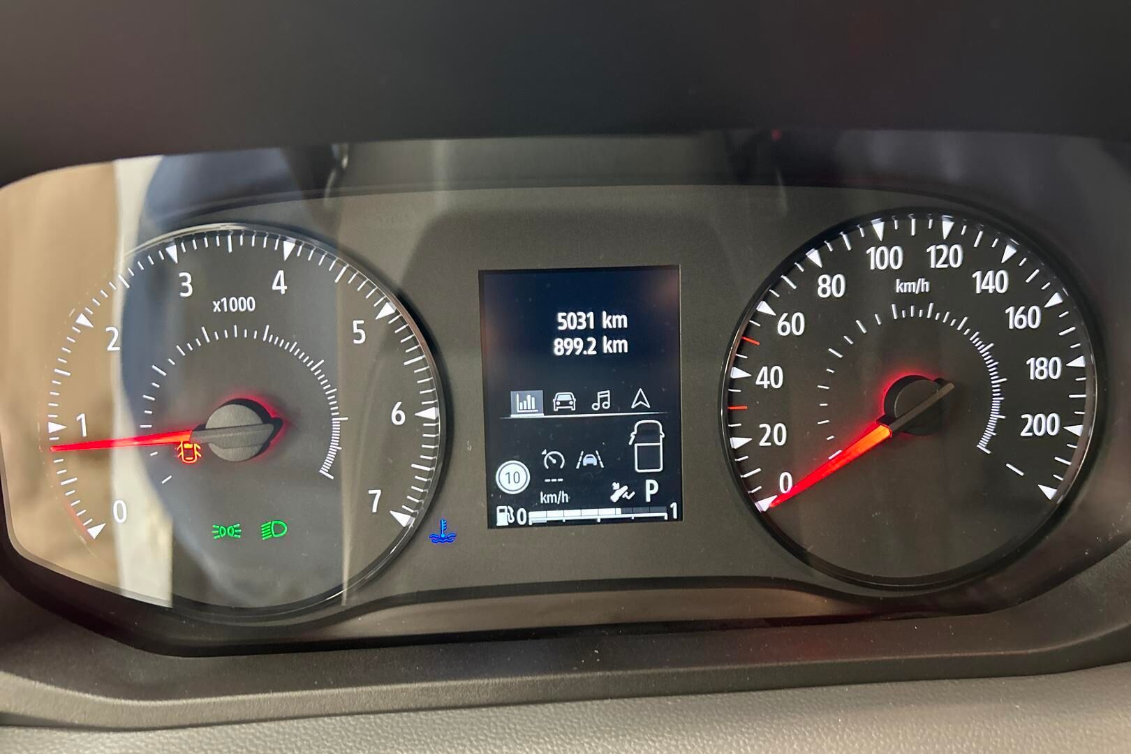 Nissan Interstar iso kuva 15