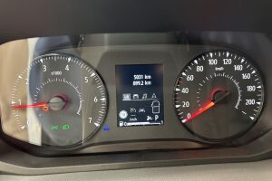 Nissan Interstar esikatselu 15