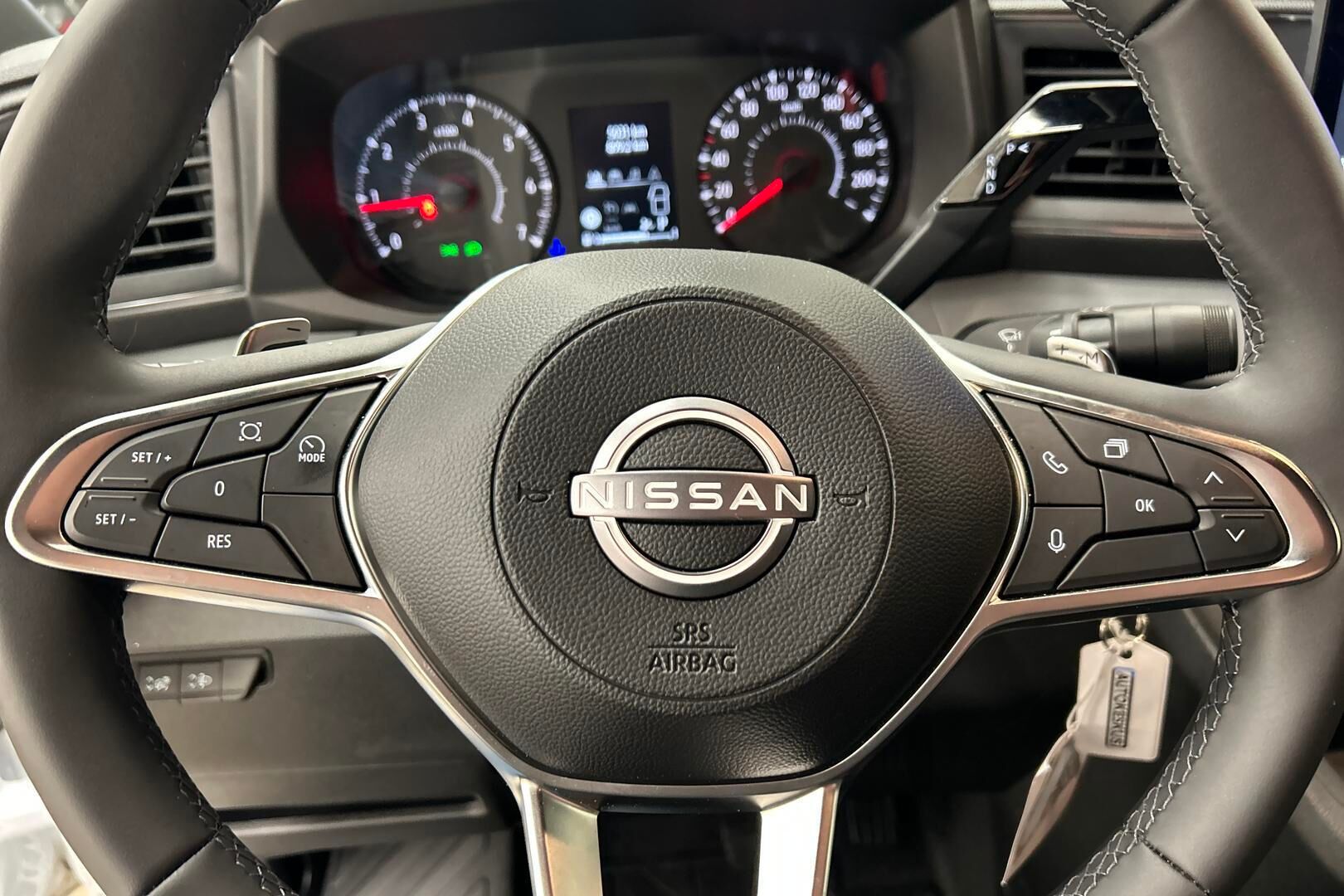 Nissan Interstar iso kuva 16