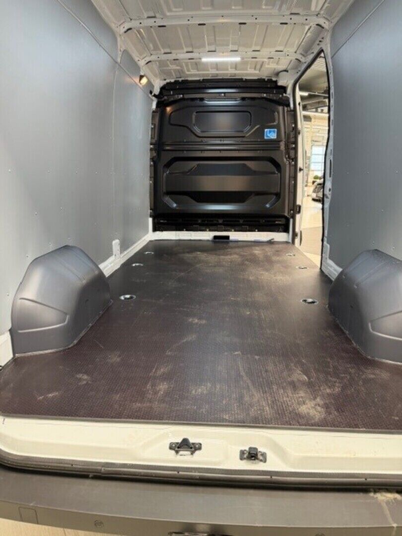 Nissan Interstar iso kuva 3