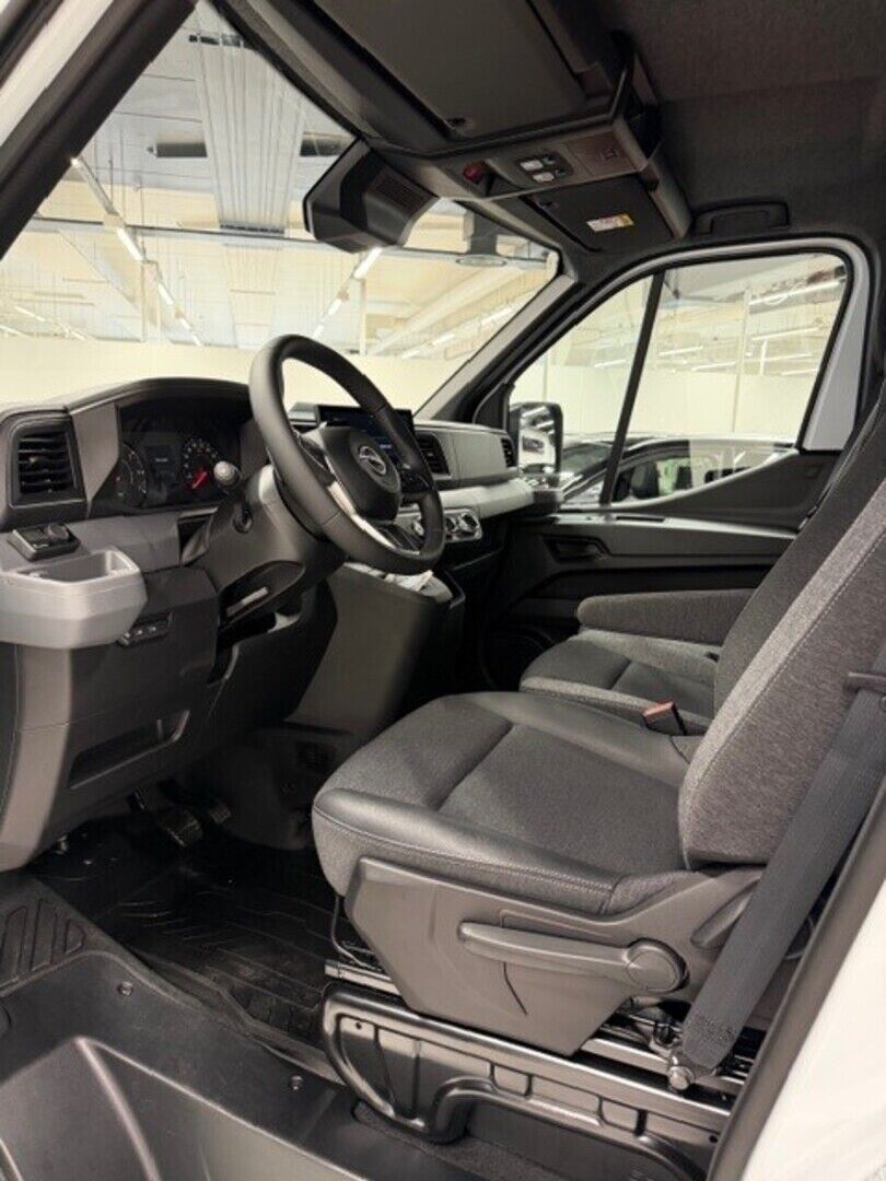 Nissan Interstar iso kuva 4