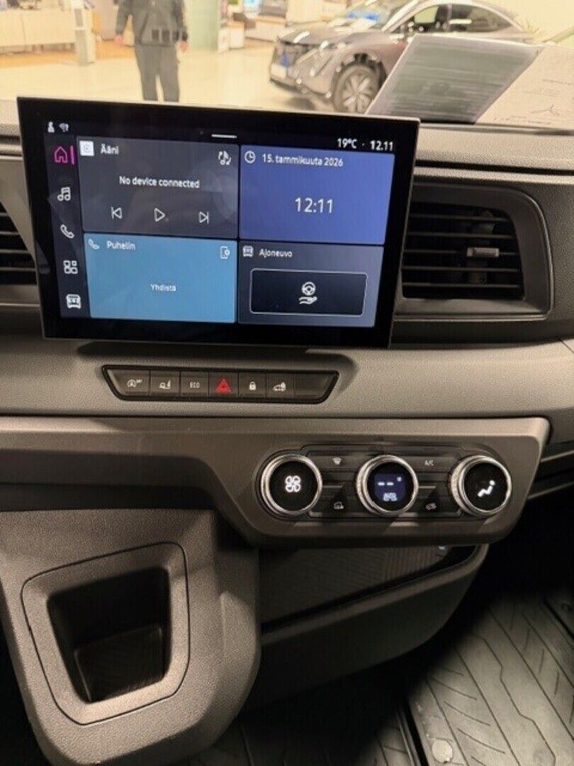 Nissan Interstar iso kuva 6