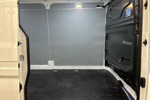 Nissan Interstar esikatselu 9