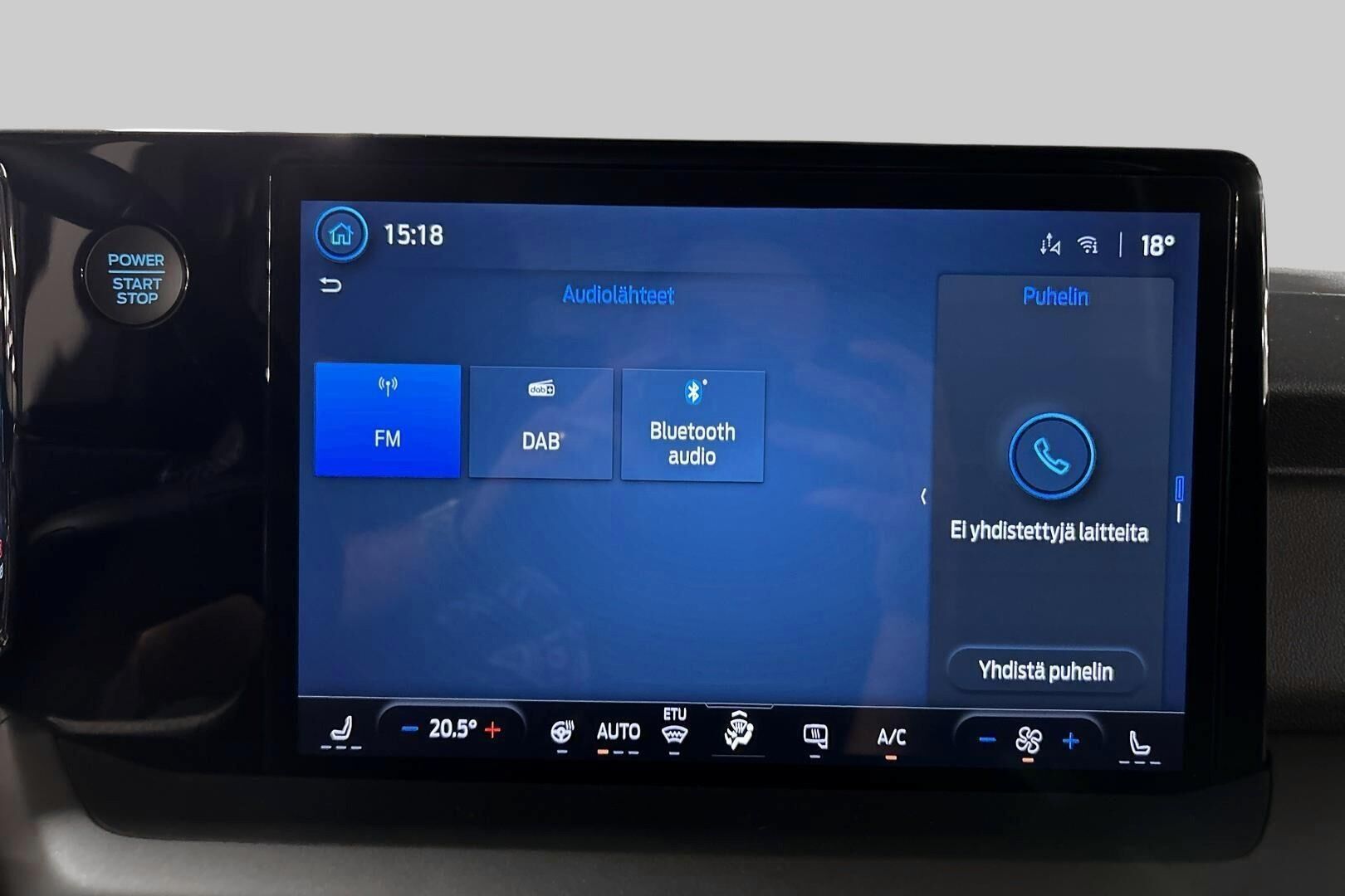 Ford Transit Courier iso kuva 12