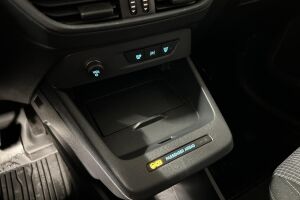 Ford Transit Courier esikatselu 17