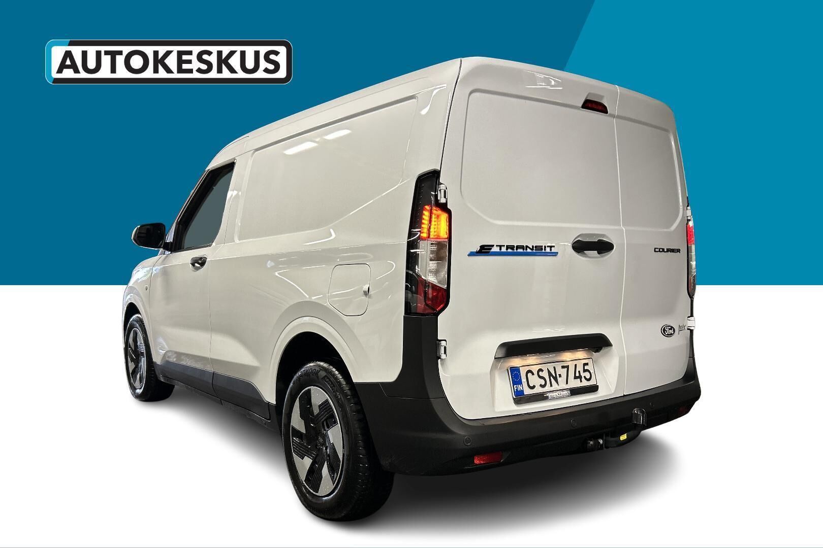 Ford Transit Courier iso kuva 21