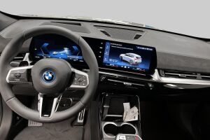 BMW iX1 esikatselu 17