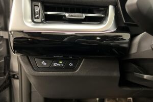 BMW iX1 esikatselu 10