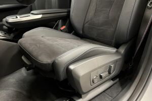 BMW iX1 esikatselu 11