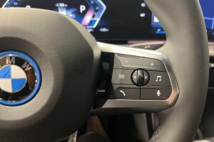 BMW iX2 esikatselu 10