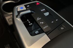 BMW iX2 esikatselu 15