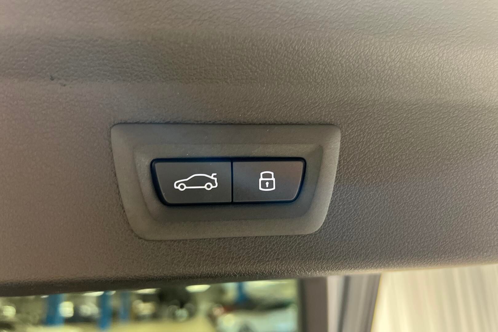BMW iX2 iso kuva 13