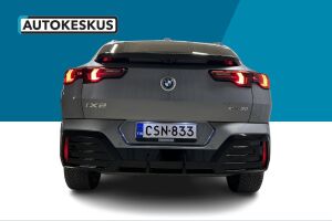 BMW iX2 esikatselu 2