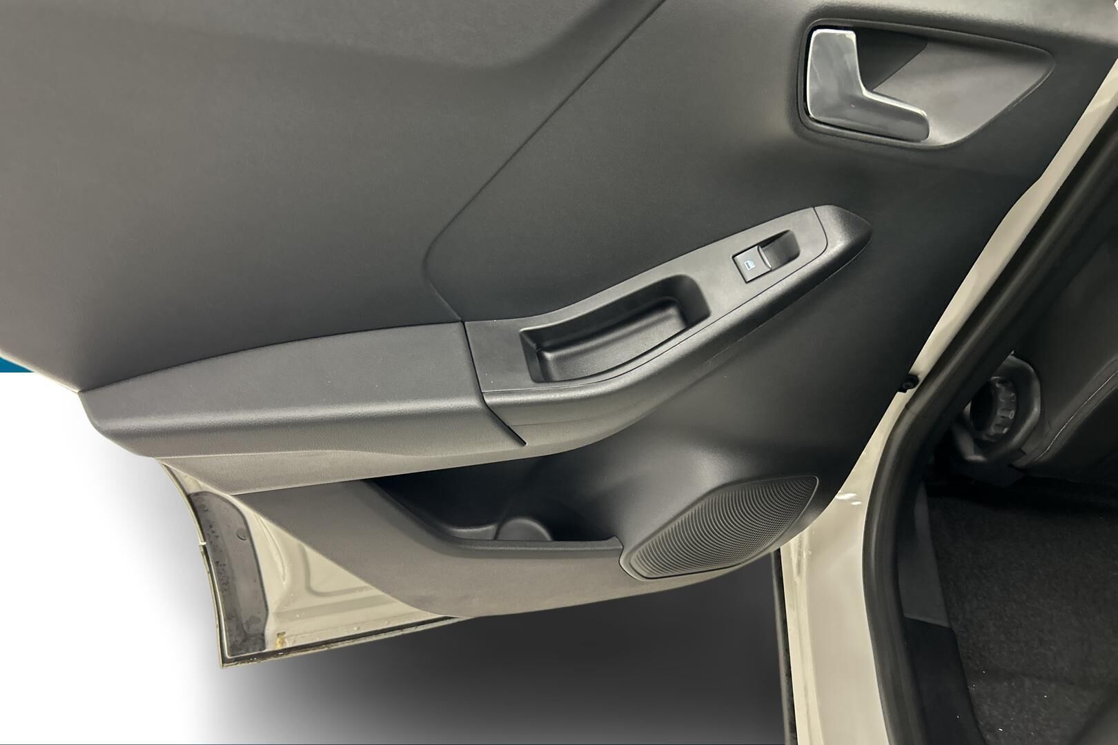 Ford Puma Gen-E iso kuva 15