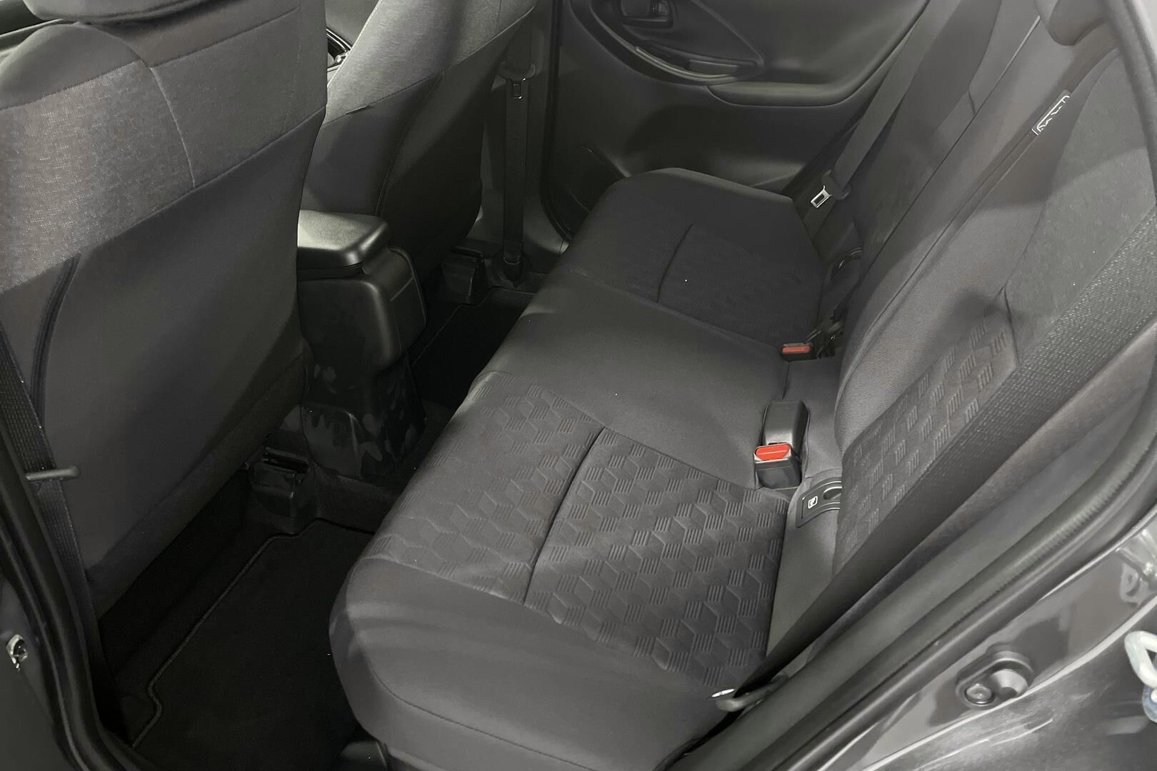 Toyota Yaris iso kuva 7