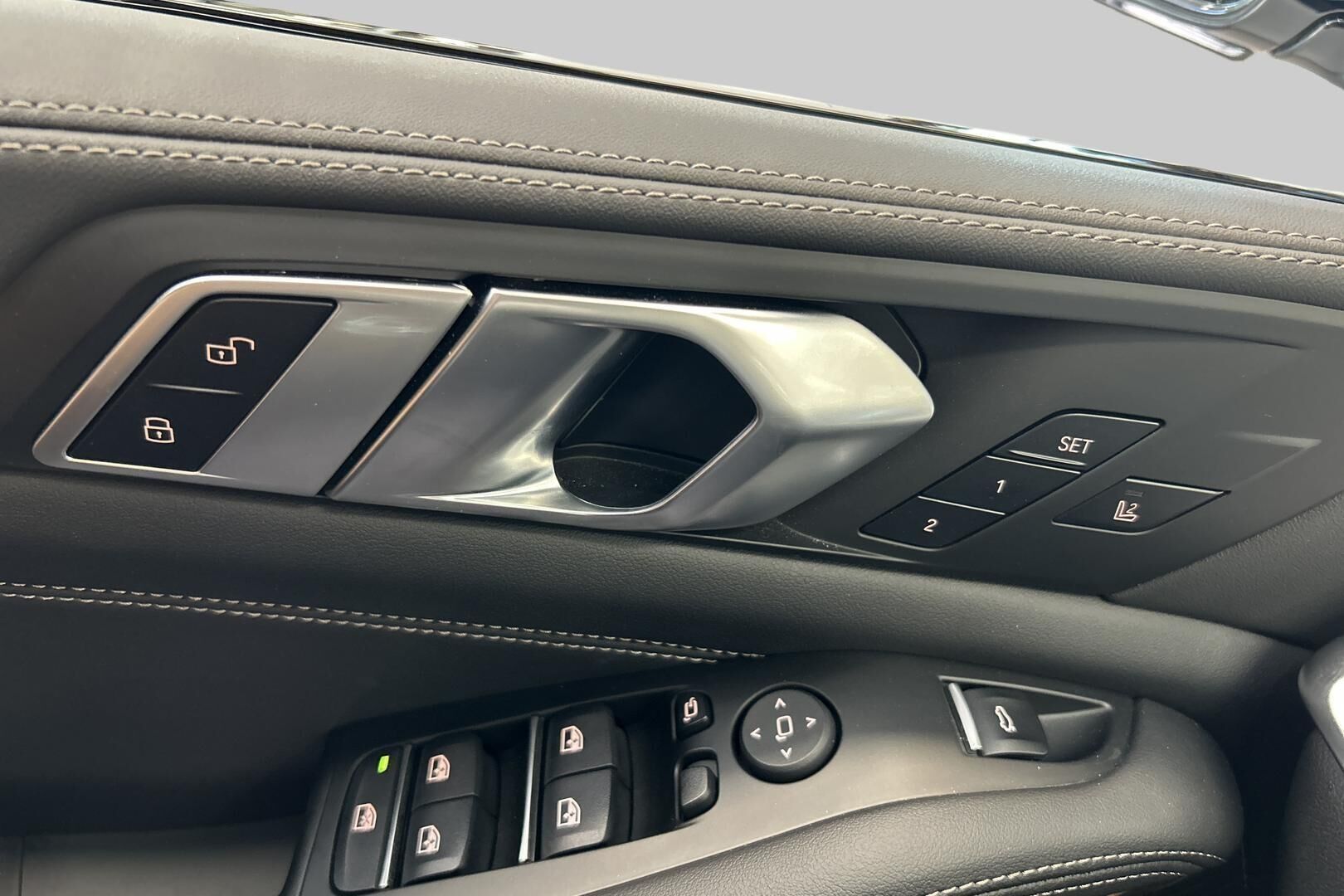 BMW X5 iso kuva 22