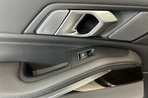 BMW X5 esikatselu 40
