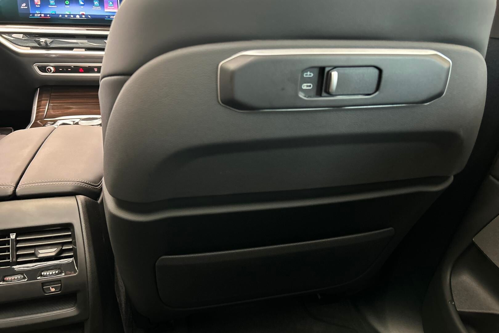 BMW X5 iso kuva 25