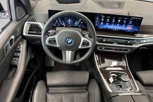 BMW X5 esikatselu 33