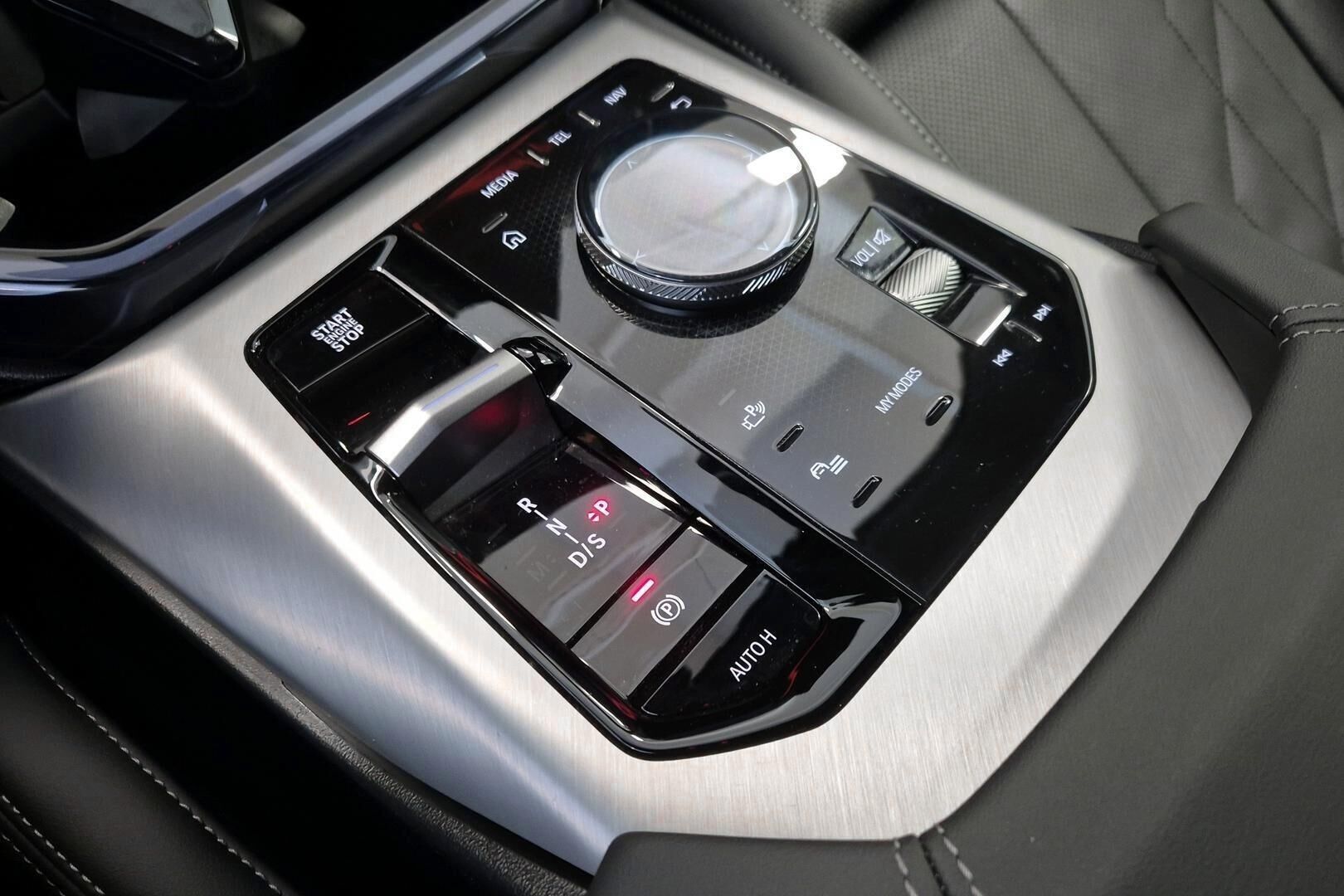 BMW X3 iso kuva 16