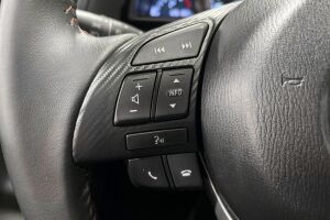 Mazda 3 esikatselu 12