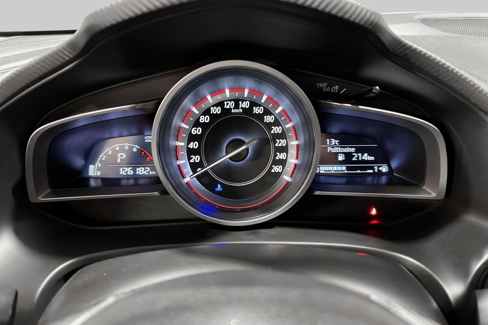 Mazda 3 iso kuva 14