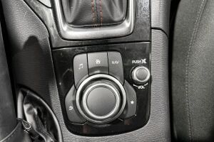 Mazda 3 esikatselu 17