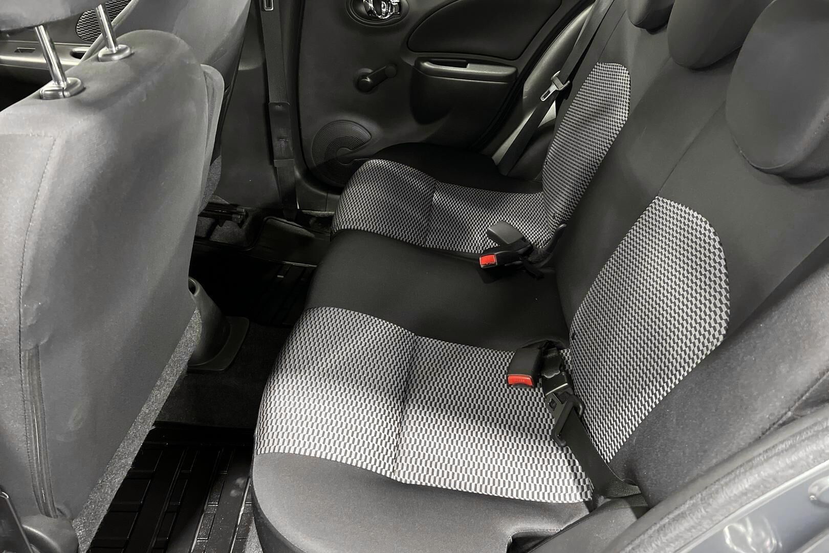 Nissan Micra iso kuva 7
