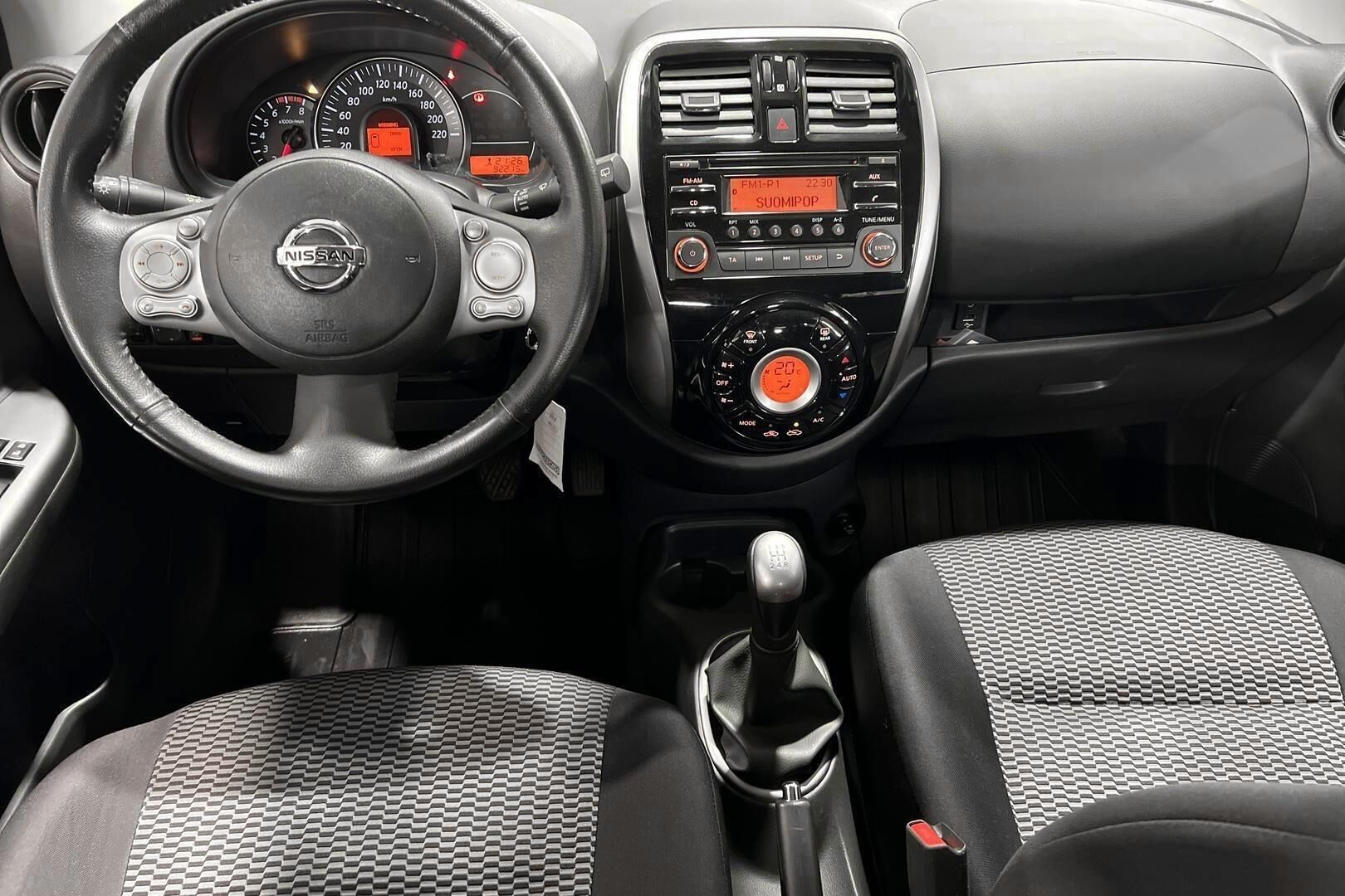 Nissan Micra iso kuva 8