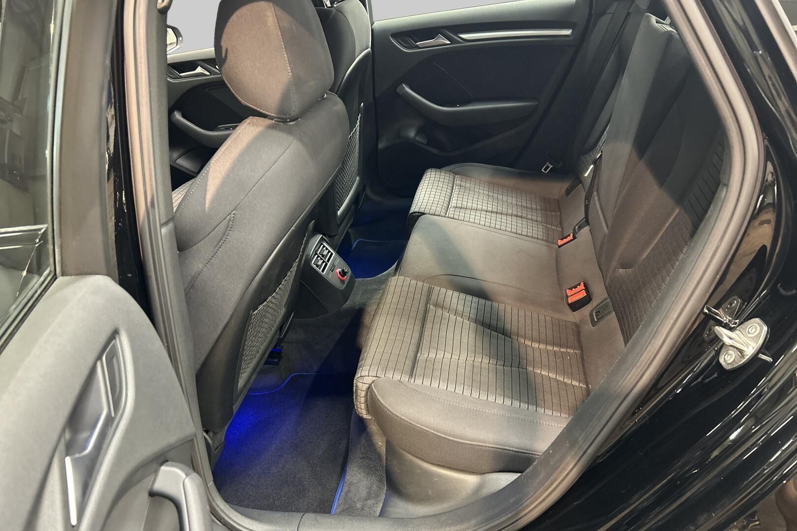 Audi A3 iso kuva 7