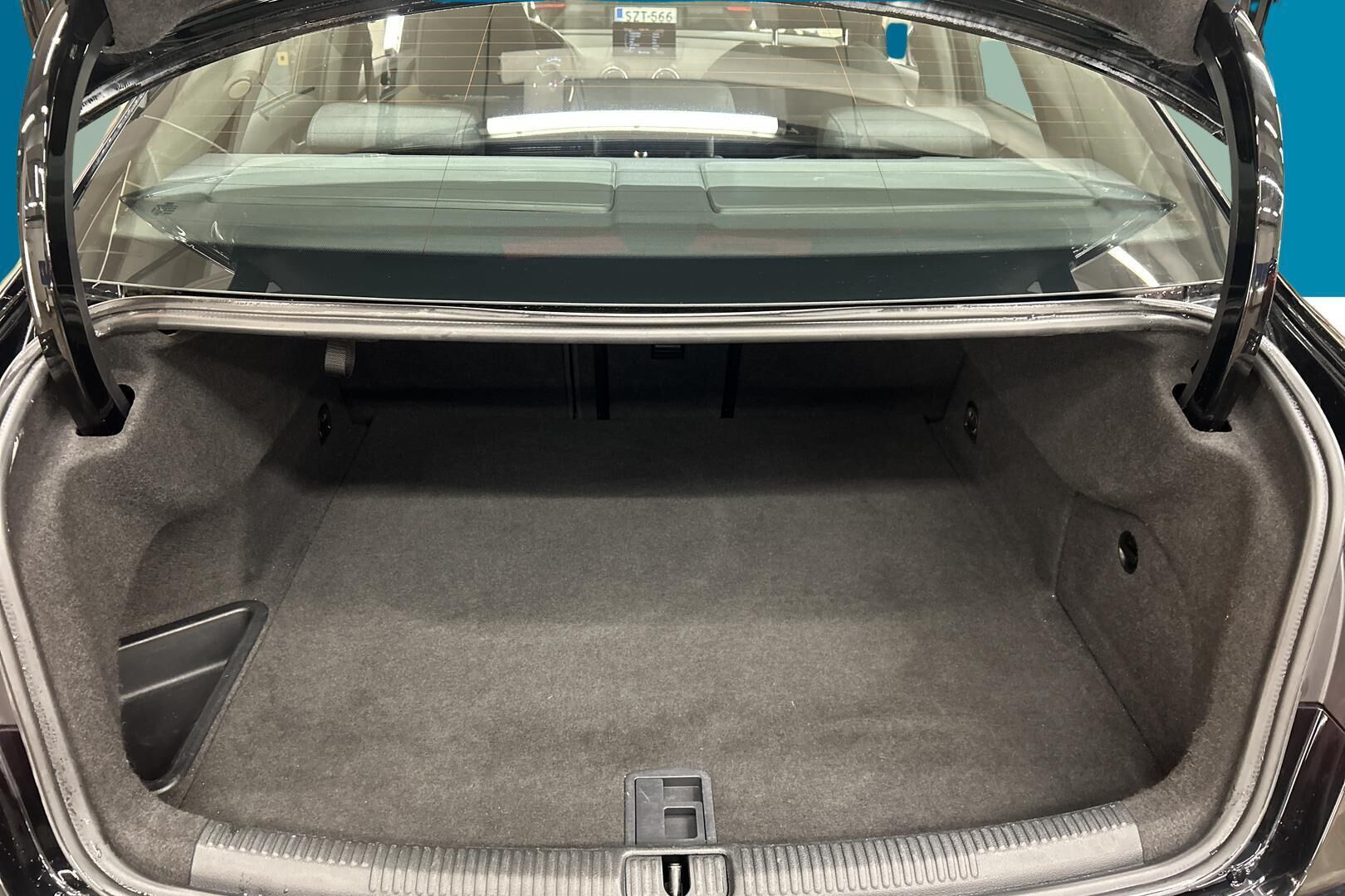Audi A3 iso kuva 8