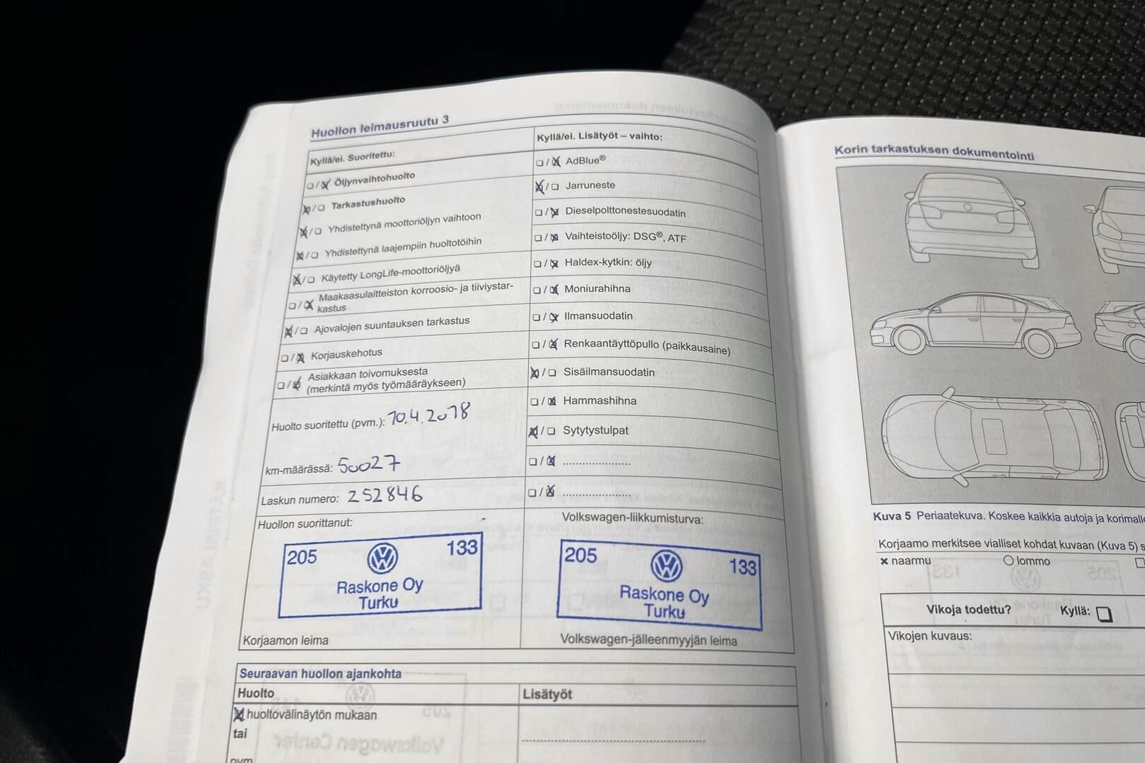 Volkswagen Touran iso kuva 17
