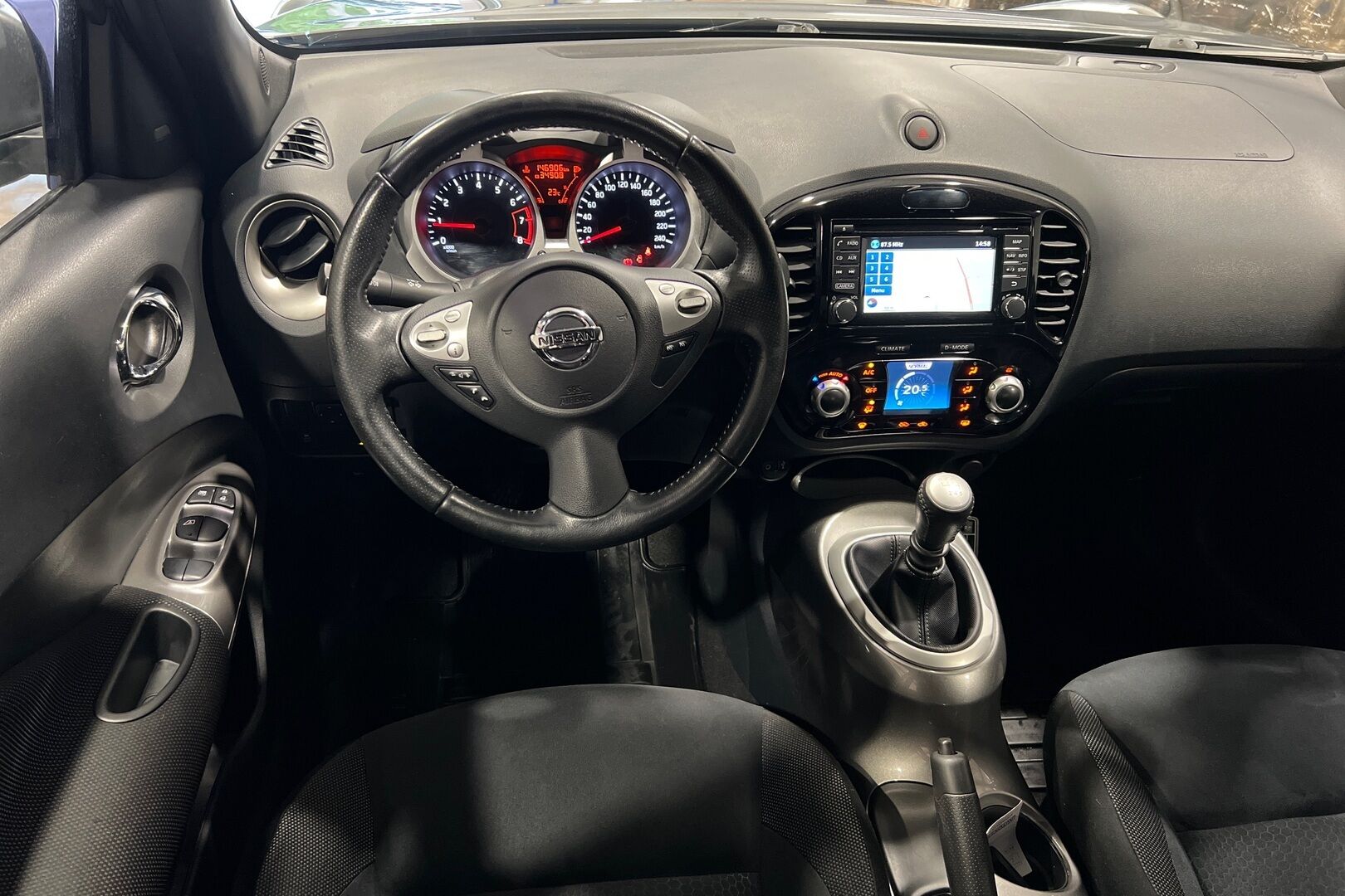 Nissan Juke iso kuva 9