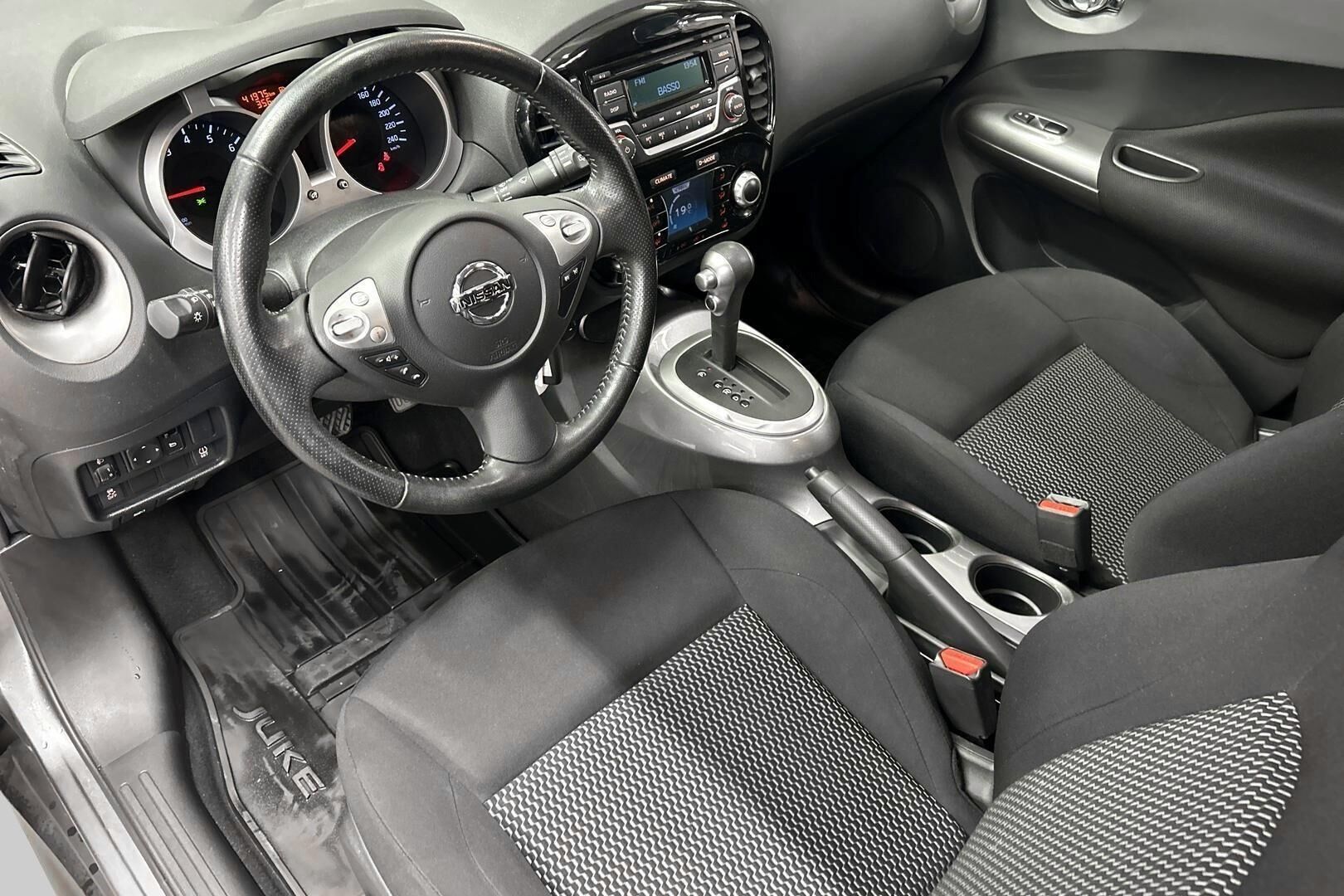 Nissan Juke iso kuva 8