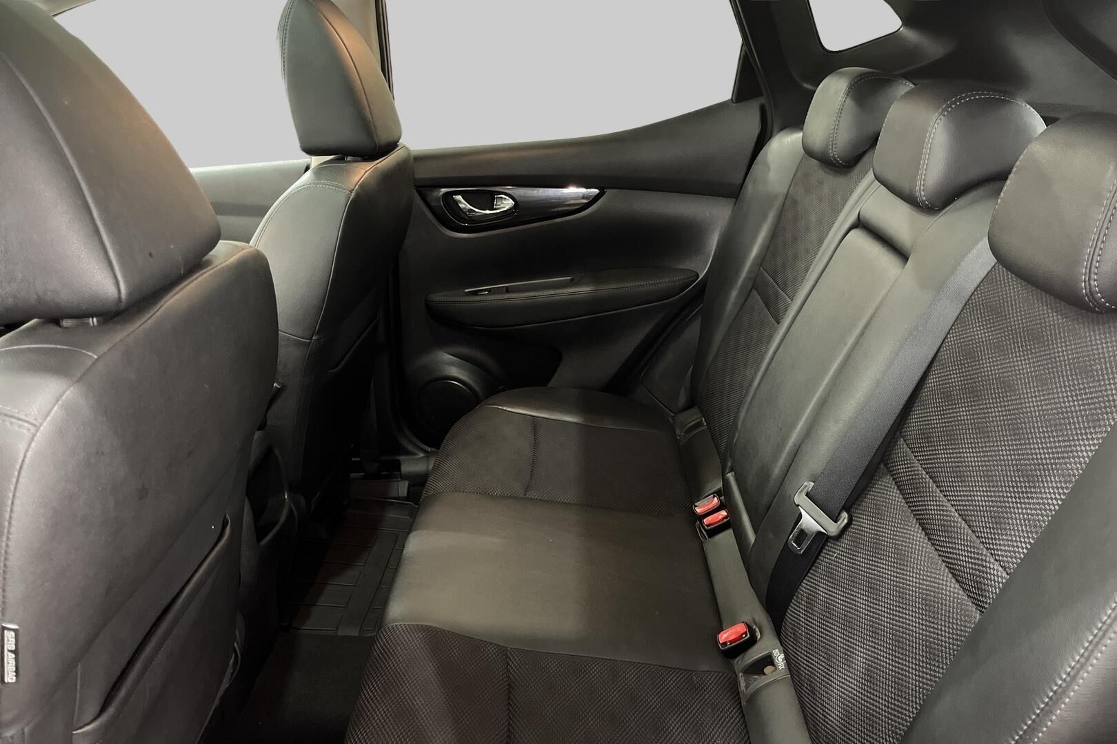 Nissan Qashqai iso kuva 10