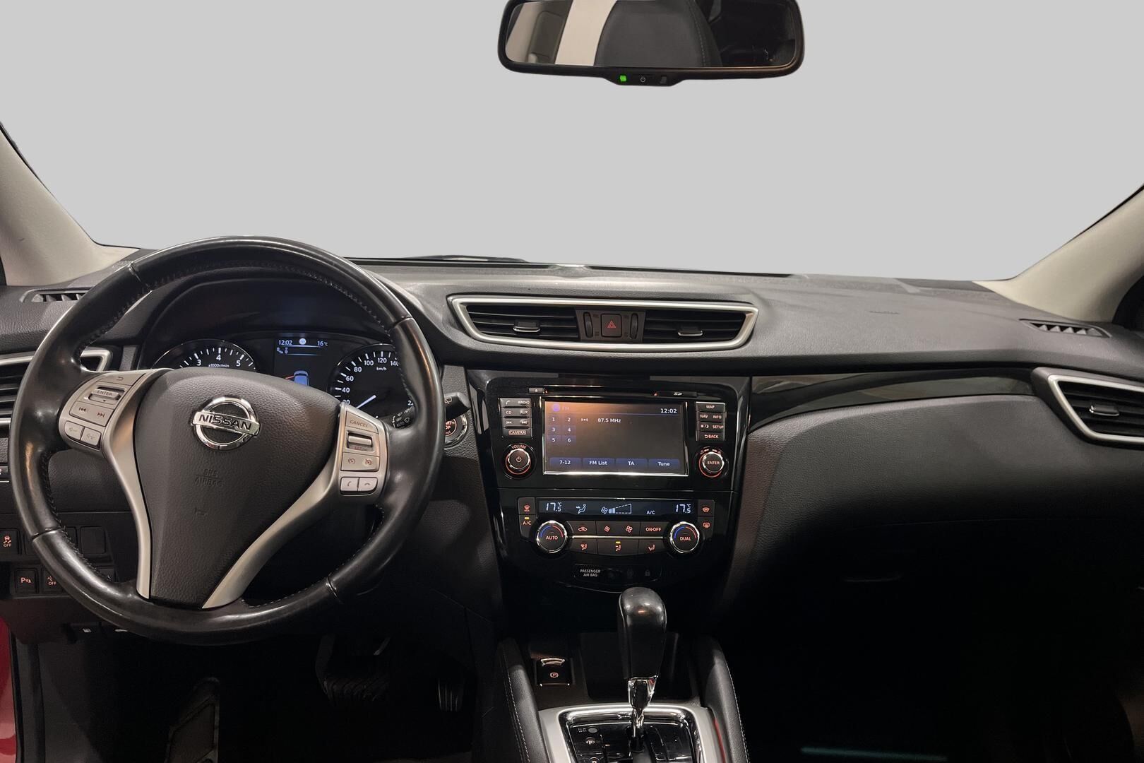 Nissan Qashqai iso kuva 11