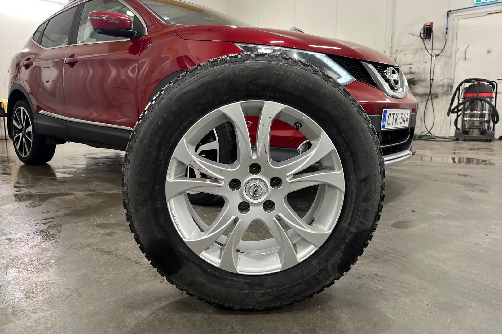Nissan Qashqai iso kuva 14