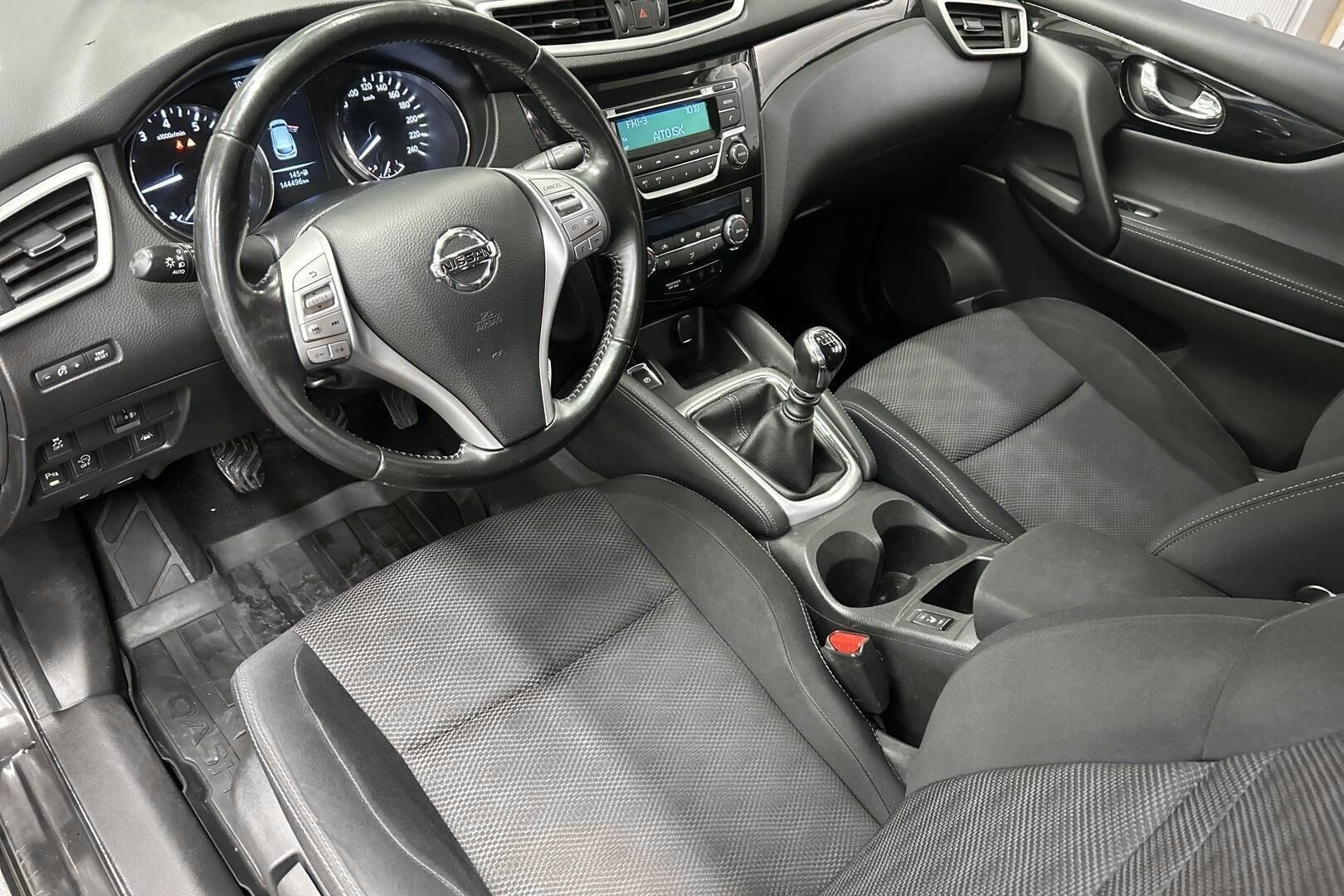 Nissan Qashqai iso kuva 8