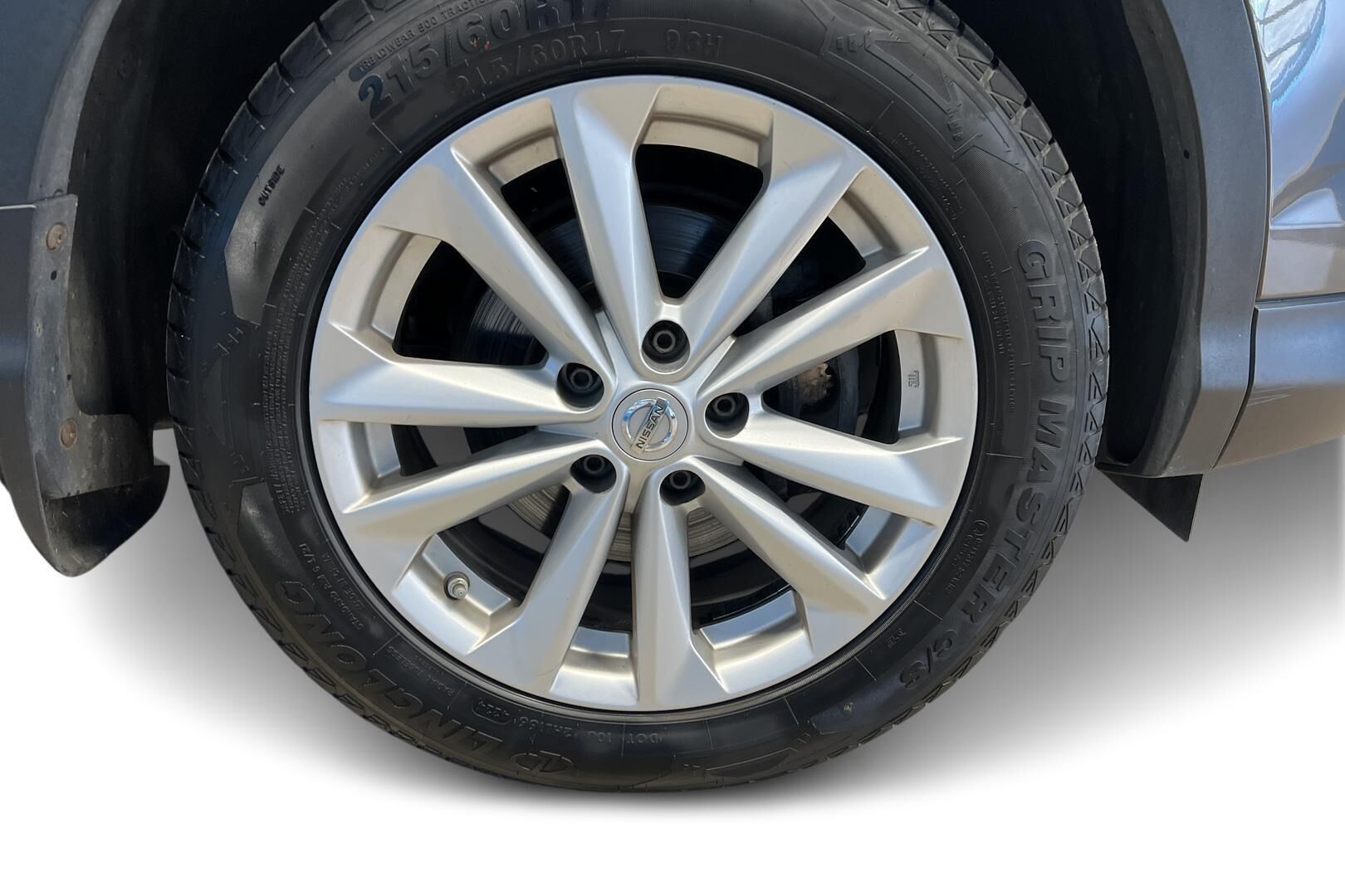 Nissan Qashqai iso kuva 13