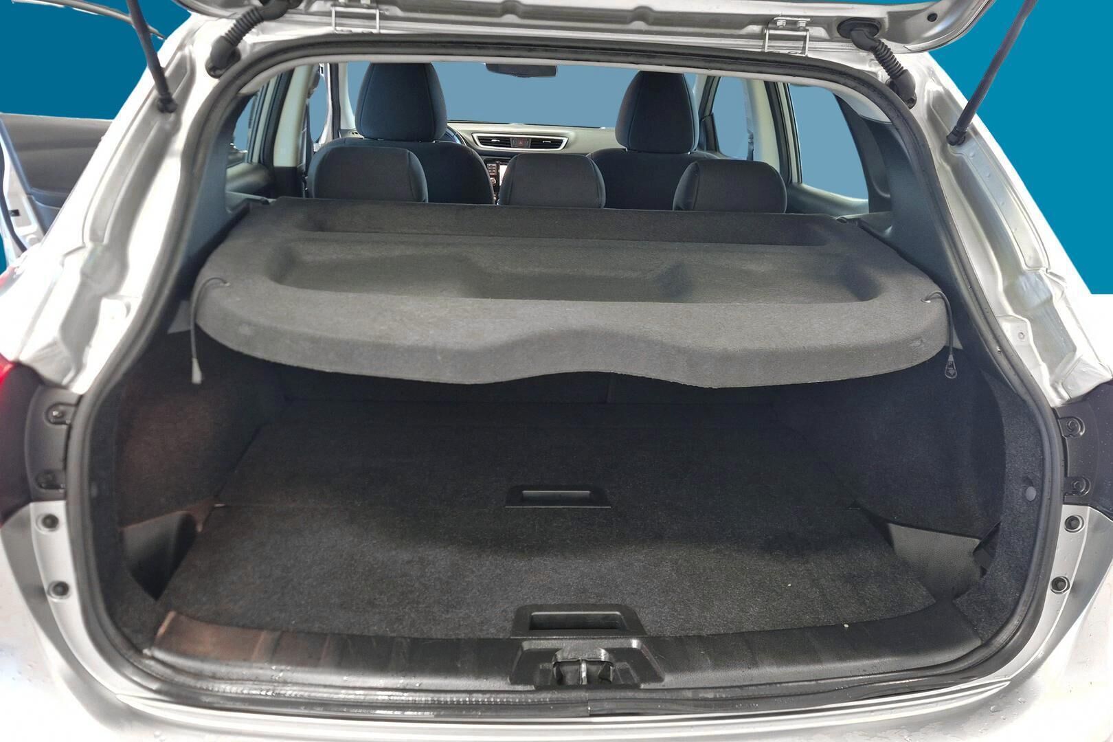 Nissan Qashqai iso kuva 8