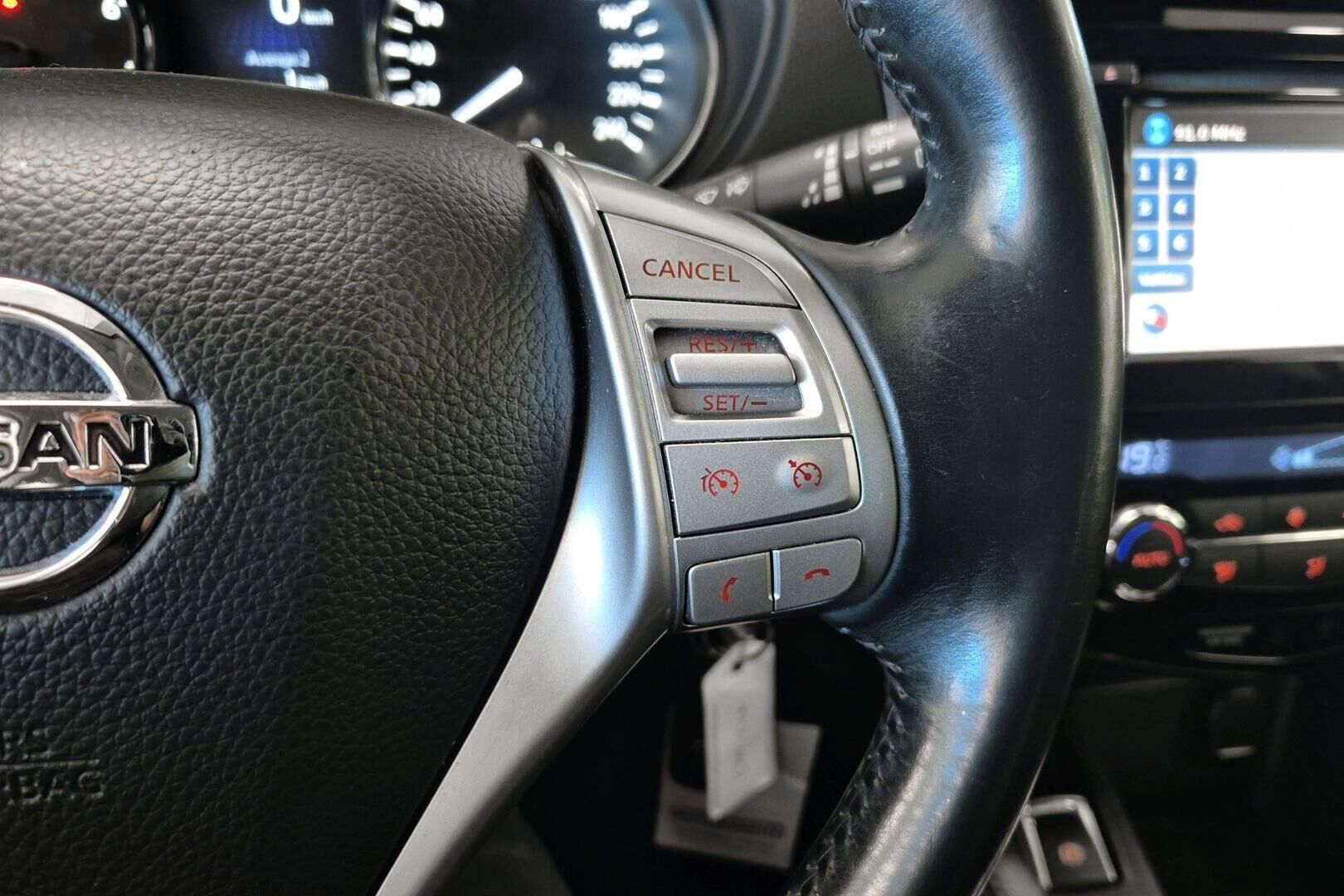 Nissan Qashqai iso kuva 24