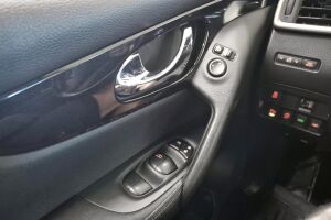 Nissan Qashqai esikatselu 12