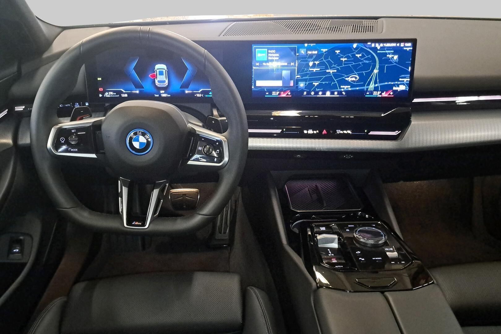 BMW 5-SARJA iso kuva 1