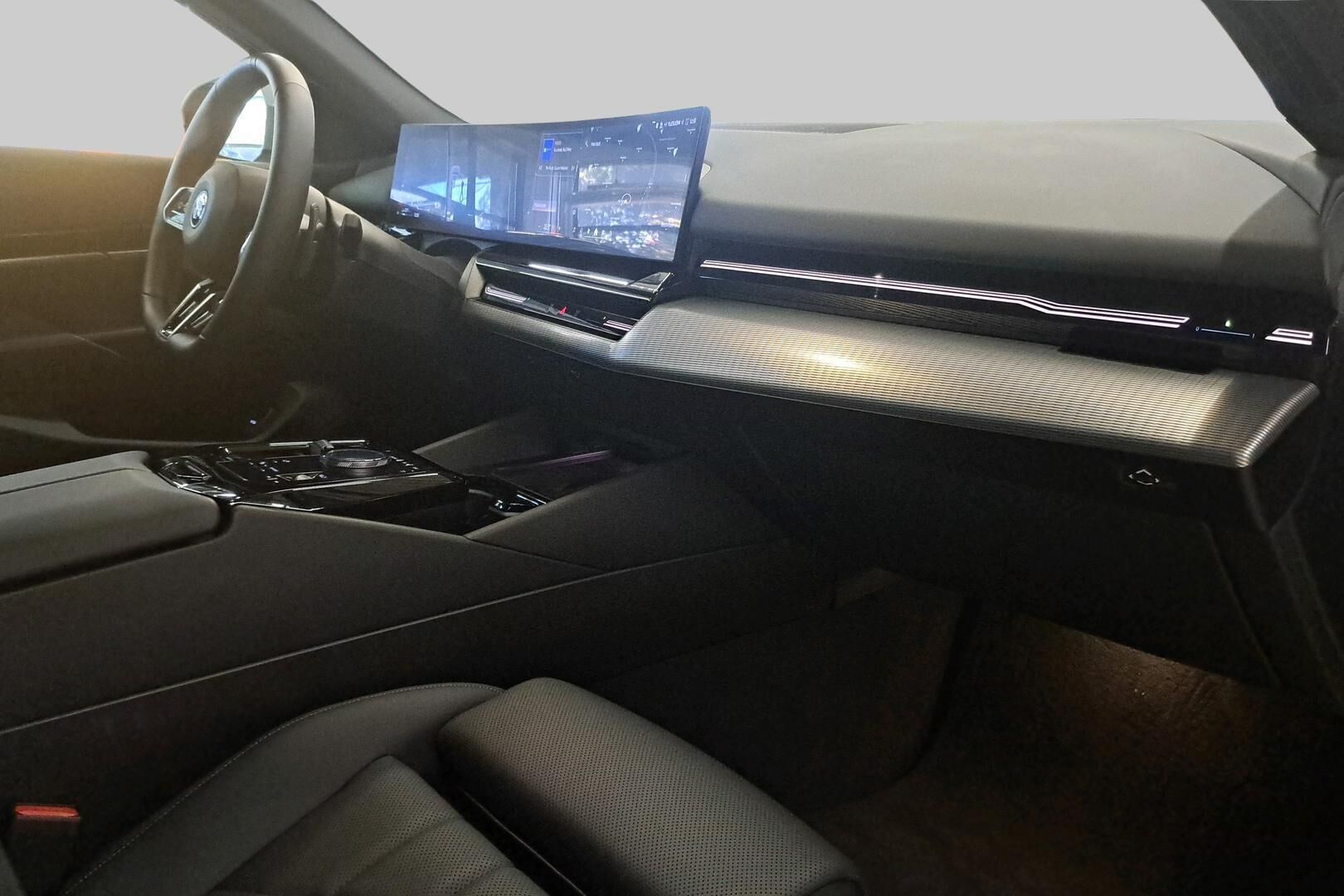 BMW 5-SARJA iso kuva 6
