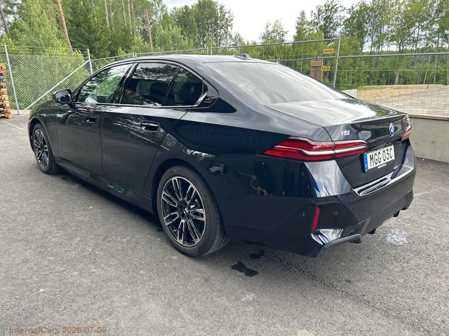 BMW I5 iso kuva 3