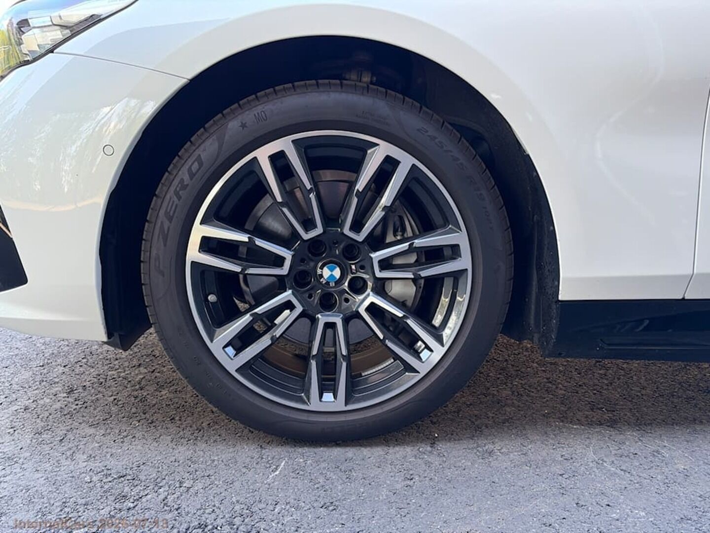 BMW I5 iso kuva 7