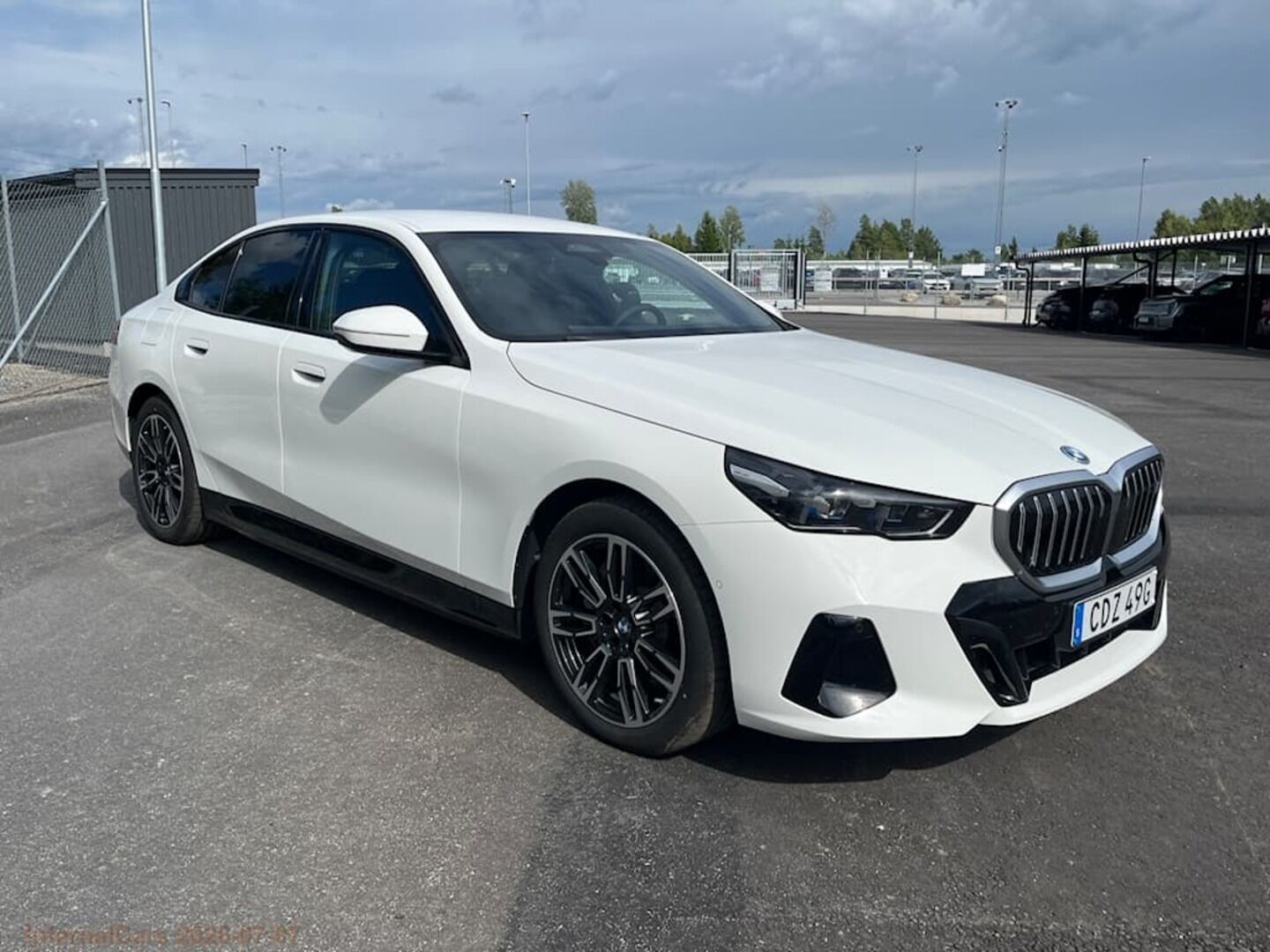 BMW I5 iso kuva 7